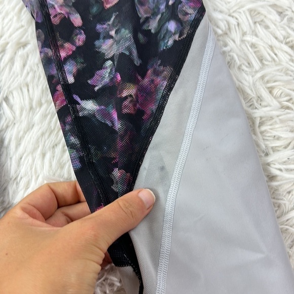 Lululemon Wunder Under Crop High-Rise *Roll Down Scallop Full-On Luxtreme 23" - Picture 2 of 6